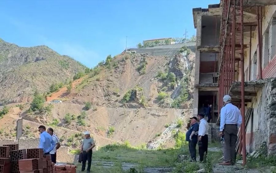 Pezullohet projekti për restaurimin e burgut të Spaçit, ish