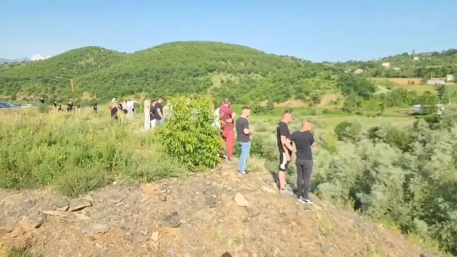 FOTO/ Kërkohej prej tre ditësh nga familja, i riu gjendet i bllokuar