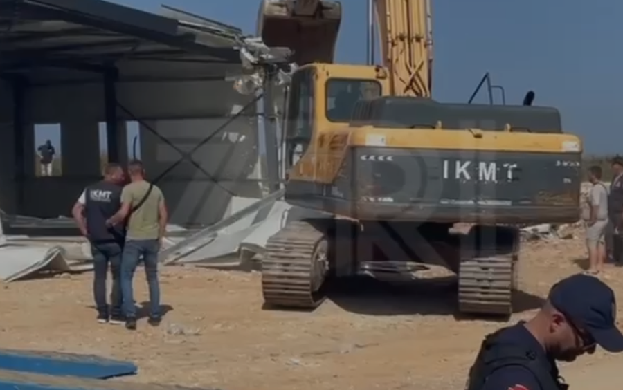 Abuzuan me detyrën? Vangjel Tavo “shkrin” IMT e Himarës,