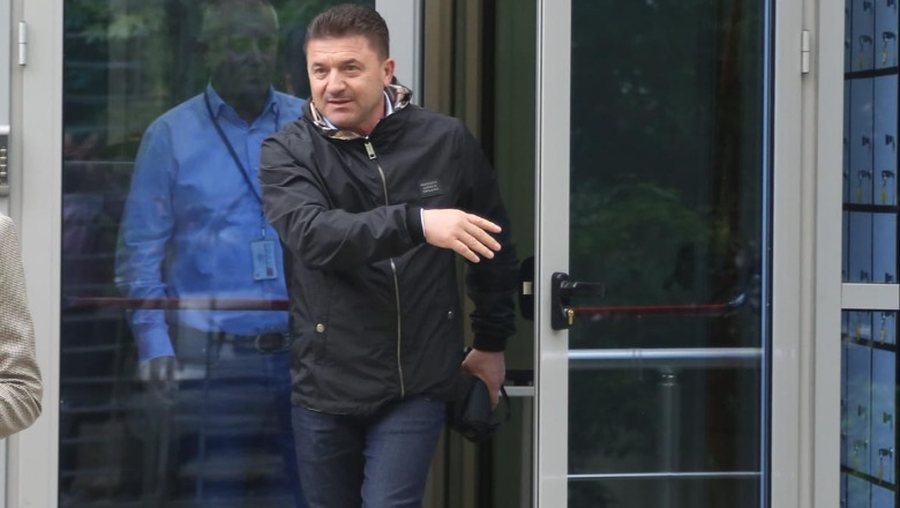 33 mln lekë dëme me tenderat/ Ish-kryebashkiaku i Kavajës, Elvis