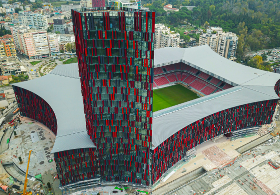 IMT heq strukturat e jashtme të bareve dhe restoranteve në stadiumin