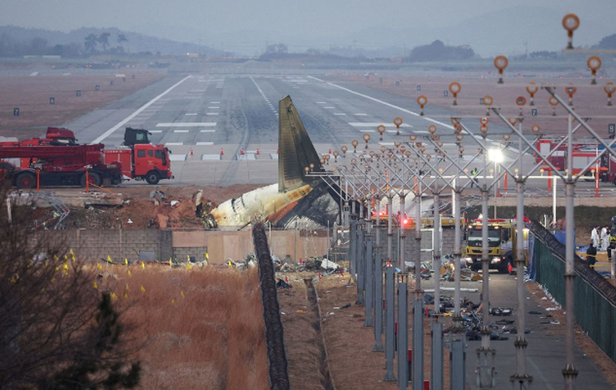 241 të vdekur nga rrëzimi i avionit në Indi, një i
