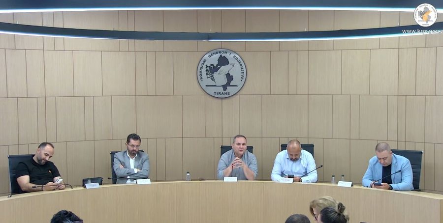 Përplasje/ Rusmaili debat me Logun, KAS vendos hapjen e kutive të