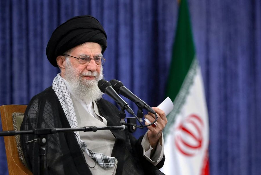 Ali Khamenei: Kush është njeriu i fortë i Iranit të cilit po