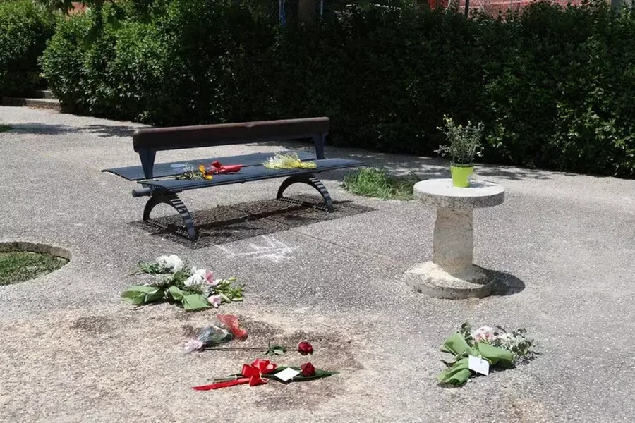 FOTO-Homazhe për shqiptaren që u vra nga ish-bashkëshorti,