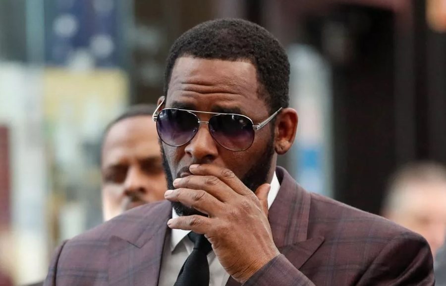 R Kelly dërgohet me urgjencë në spital, kaloi në
