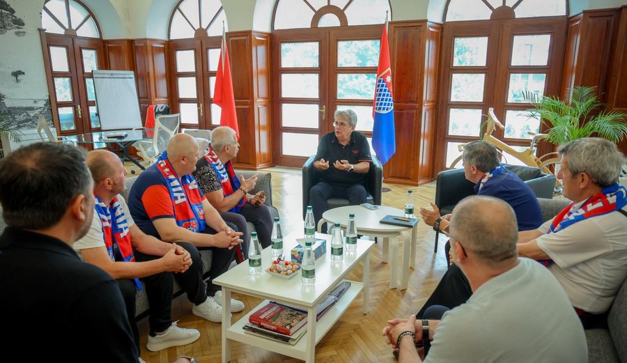 "Beteja" për "Loro Boriçi-n", koncerti i Bujar