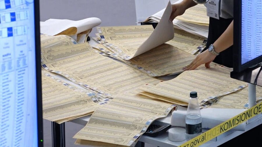 Rinumërohen kutitë në Tiranë! PS-së i hiqen 34 vota,