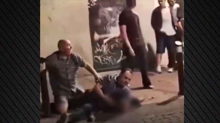 E rëndë në Spanjë: Oficeri i policisë mbyt hajdutin
