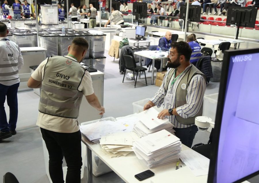 Hapen 218 kuti! Dita e 3-të e rinumërimit të votave të