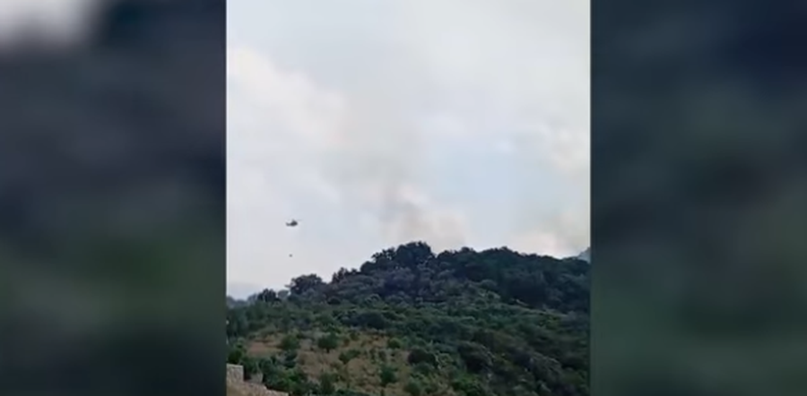 Kodrat e Pilurit prej 15 orësh nën pushtetin e flakëve,