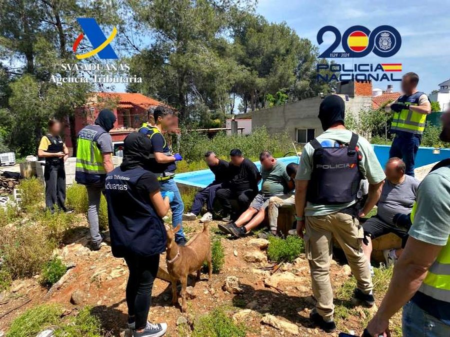Aksion në Spanjë zbulohet laboratori i kokainës, 25 persona