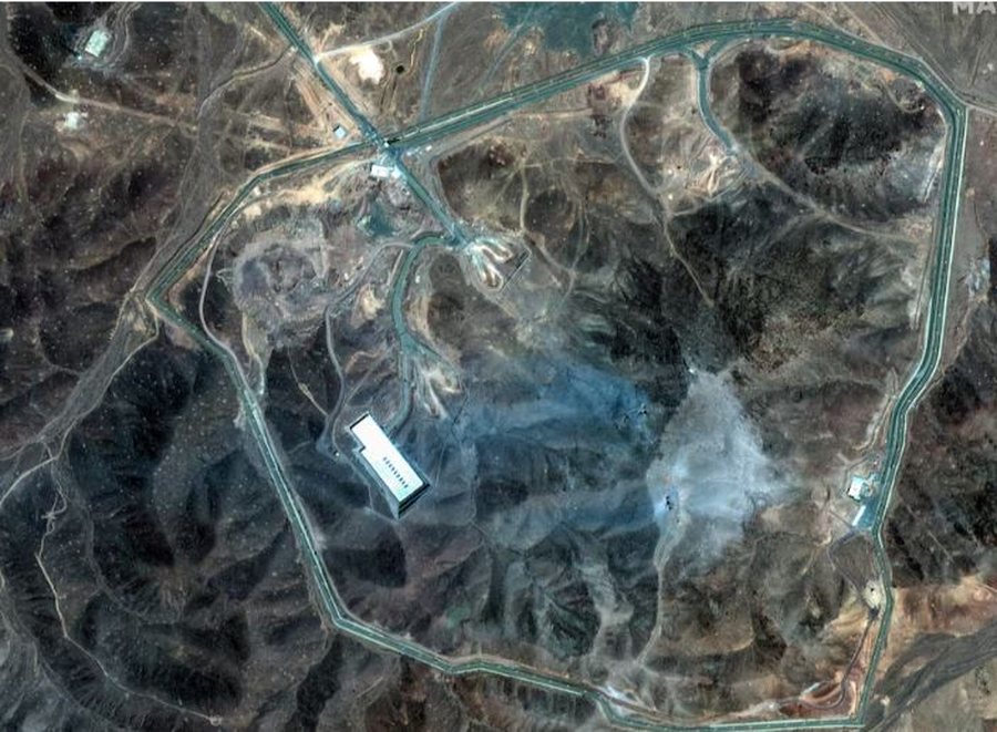 Analiza e Reuters: Bota pret përgjigjen e Iranit, a e zhvendosi uraniumin
