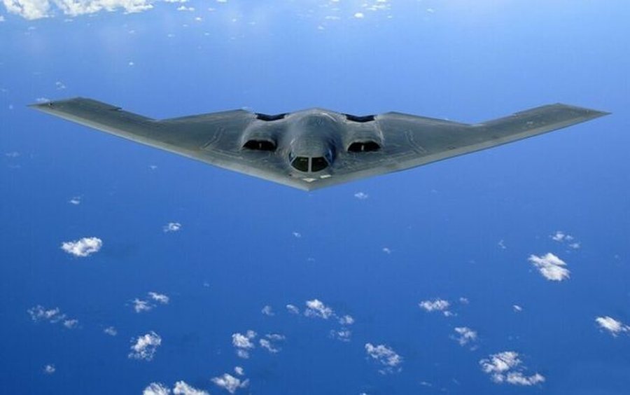 Goditja e centraleve bërthamore! Trump poston videon e avionëve B2: