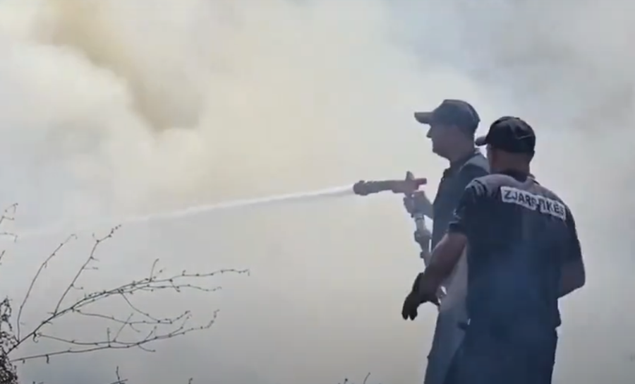 Situata me zjarret në vend! 13 vatra të izoluara, flakët aktive