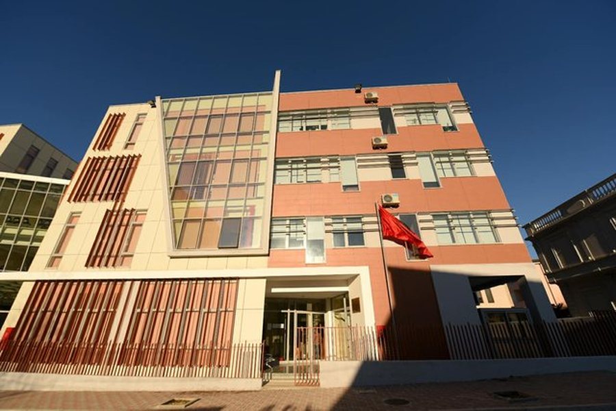 I dënuar për prostitucion në Itali, i konfiskohet apartamenti,