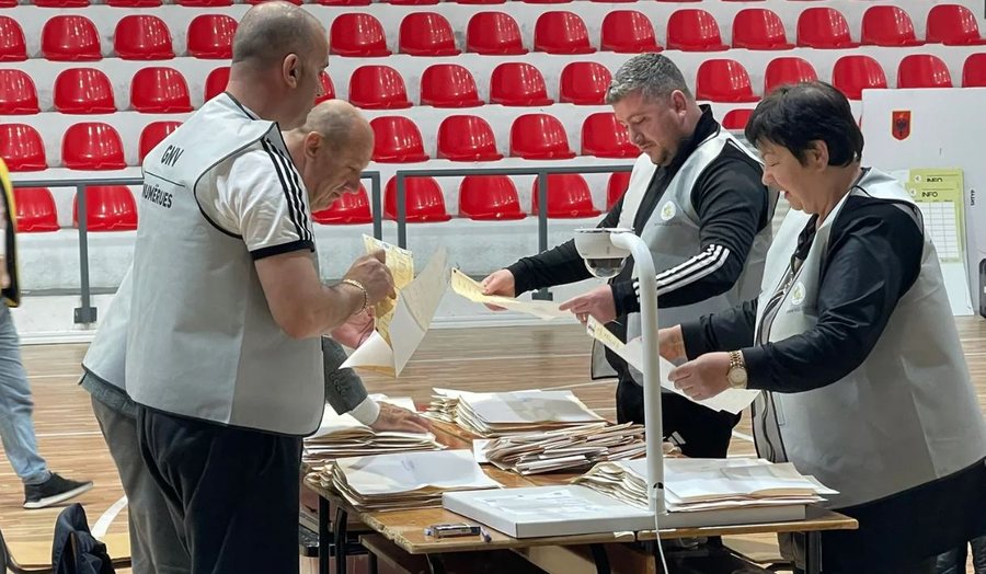 Rinumërimi 'zbraz' kutitë, kandidatët me minus!