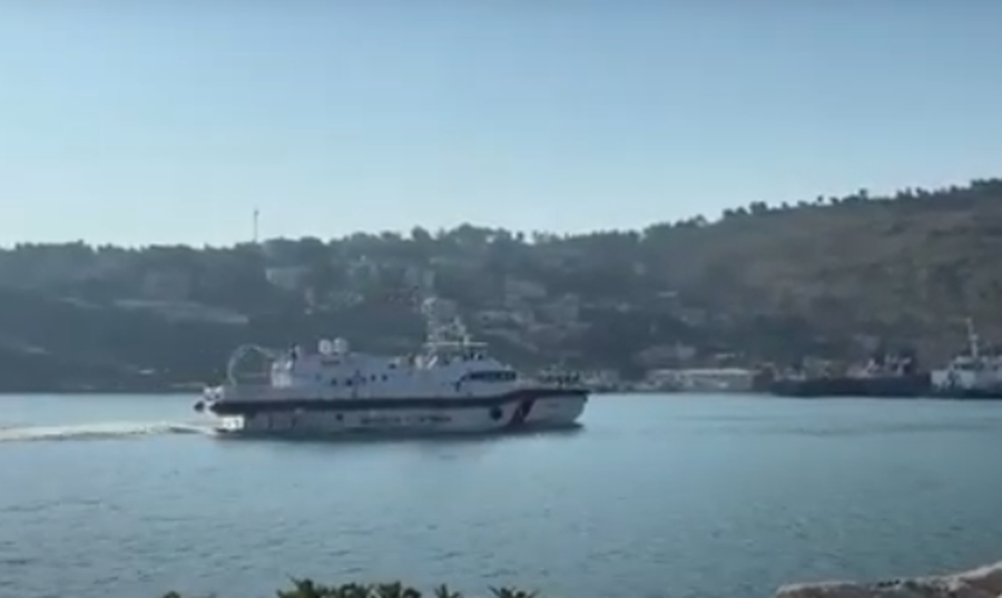 Një tjetër anije me 15 emigrantë mbërrin në