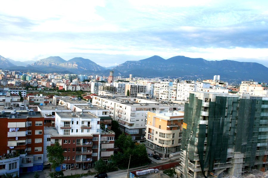 Eksperti: Çmimi i apartamenteve në Shqipëri dyfish i atyre