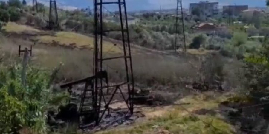 Përfshihet nga flakët naftëmbajtësja në qytetin e