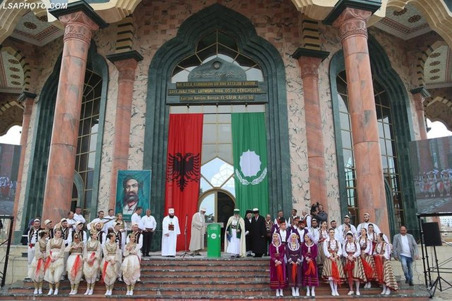 Turqia kundër “shtetit bektashi”