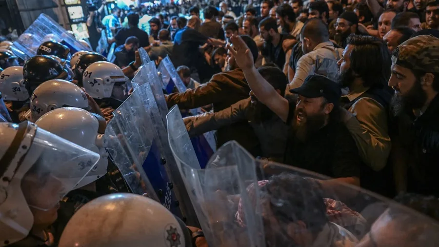 Karikatura për profetin Muhamed shkakton zemërim në Stamboll/