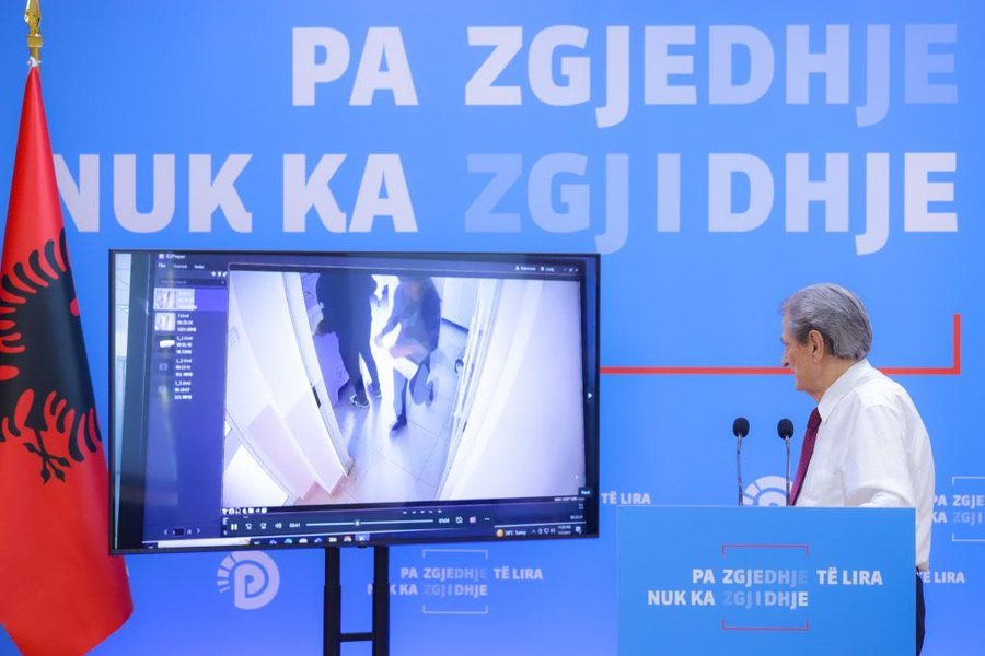 Berisha nxjerr pamje të tjera nga "11 maji": Në Krujë u