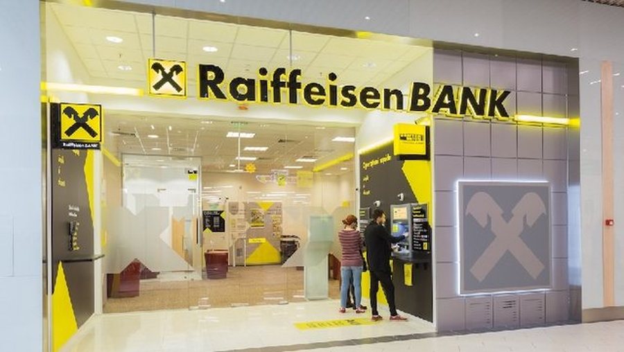 Kreditë me letra false kthehen në 'makth', “Raiffeisen