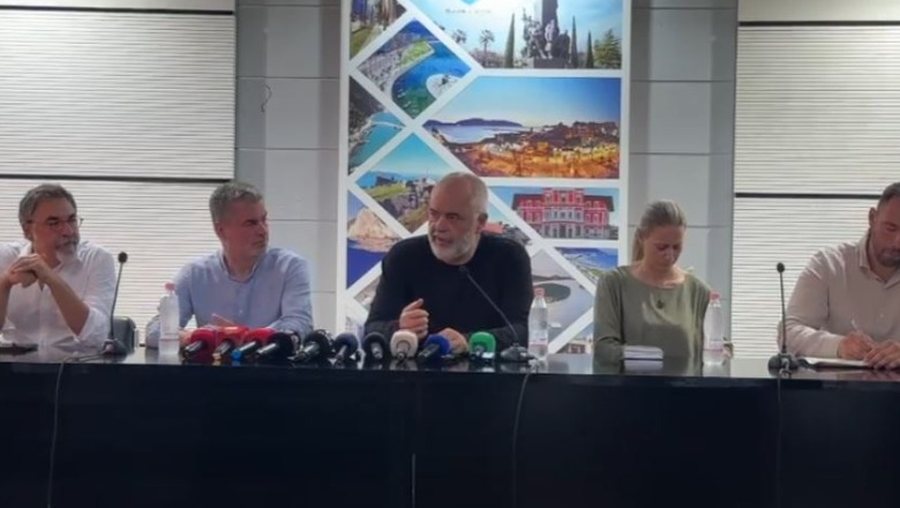 Drejtorët e shkarkuar në Vlorë, Rama: Janë të
