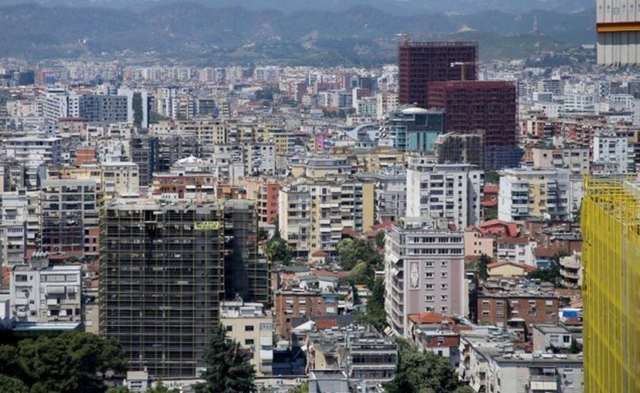 Çmimet e apartamenteve do të bien?/ Ekspertja: Tregu është