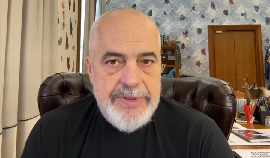 'Borxh për t’u shlyer', Rama ndan pamjet nga Vlora: Skuadra