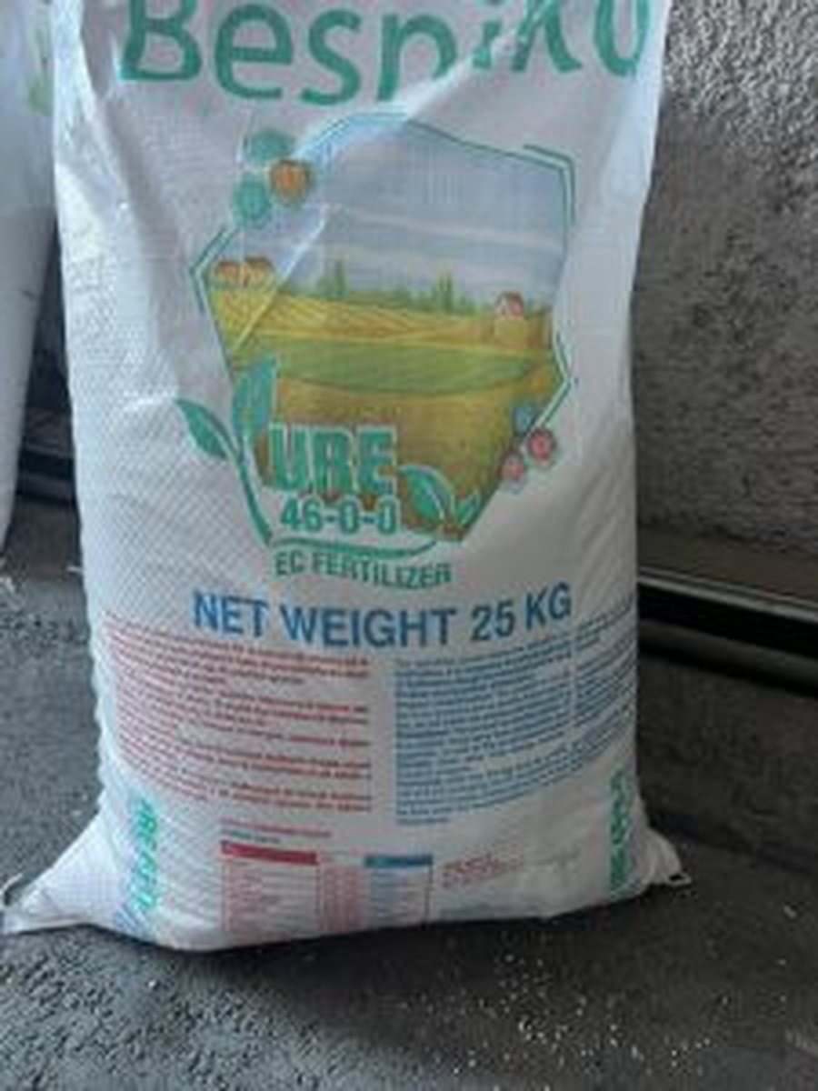 AgroBlend mashtron fermer&euml;t me plehrat kimik&euml;, tregton ure t&euml;