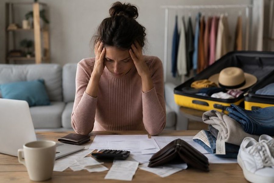 Eurostat: 35% e shqiptar&euml;ve nuk p&euml;rballojn&euml; qirat&euml;, faturat,