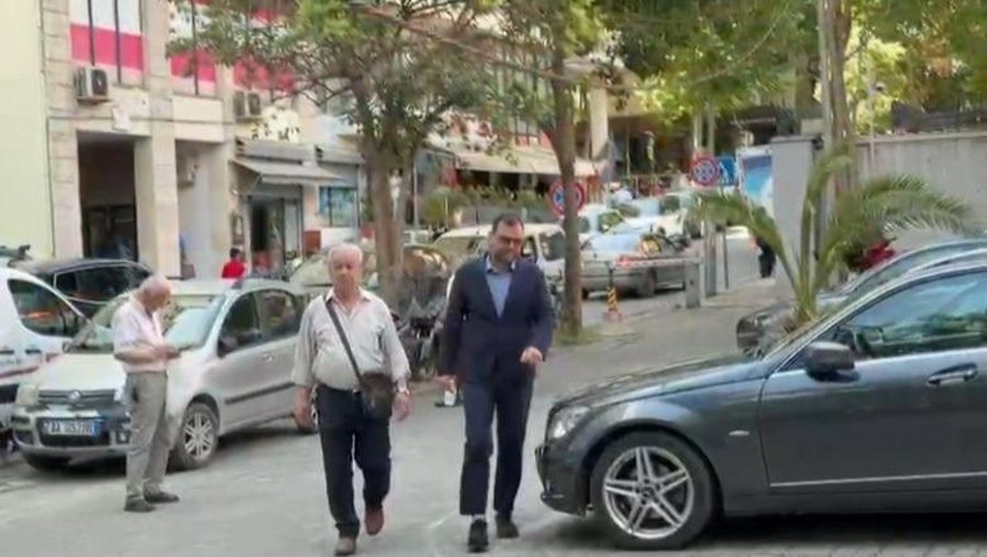 VIDEO/ Drejtori i Hekurudh&euml;s Shqiptare Ergys Verdho paraqitet s&euml;rish