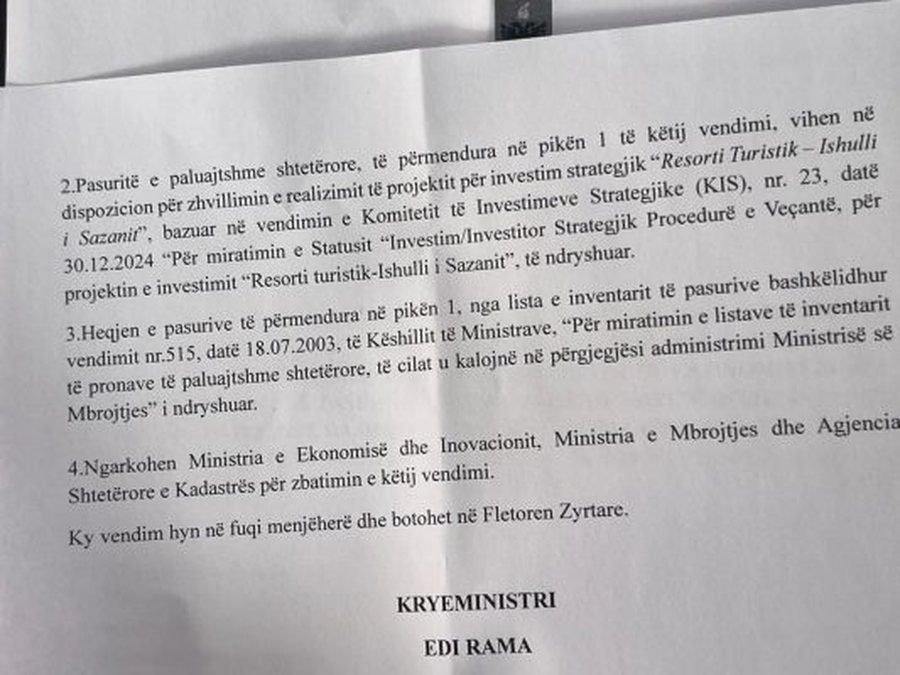 BIRN: Qeveria p&euml;rgatit transferimin e ishullit t&euml; Sazanit te Jared