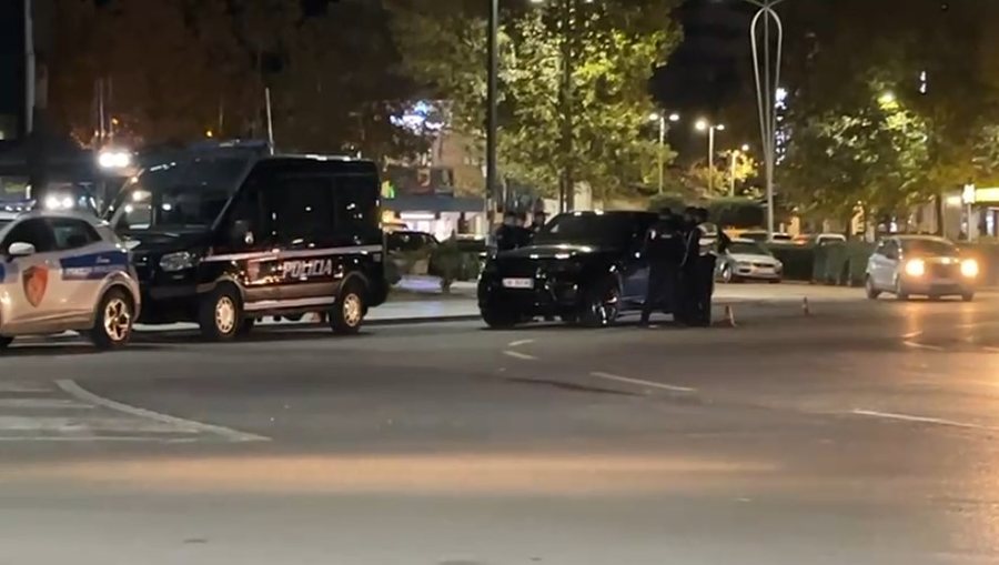 Aksion 'blic' n&euml; Vlor&euml;! Sekuestrohen arm&euml; dhe nj&euml;