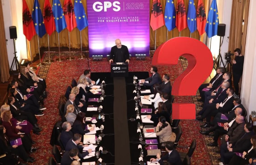 FOTO/ Plas sherri brenda PS-s&euml;?! Udh&euml;zimi i Ram&euml;s p&euml;r