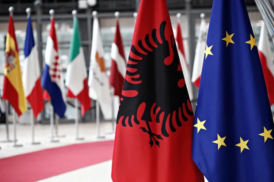 Shqip&euml;ria pret p&euml;rparim...Propozimi i Merz: An&euml;tar&euml; t&euml;