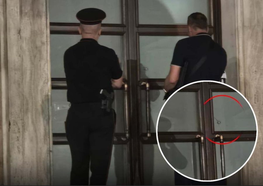 Q&euml;llohet me pistolet&euml; me zara metalik&euml; dera e Kryeministris&euml;