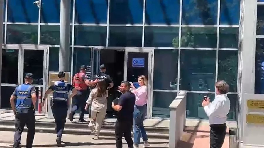 Sherr n&euml; GJKKO/ T&euml; pandehurit p&euml;r vrasjen e Renis Dobr&euml;s