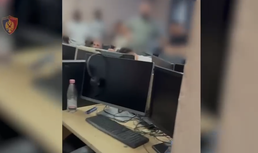 Goditja e radh&euml;s p&euml;r call centerat: Mashtronin qytetar&euml; t&euml;