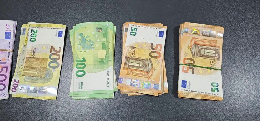 N&euml; prag imbarkimi p&euml;r Itali, sekuestrohen 19 mij&euml; euro n&euml;