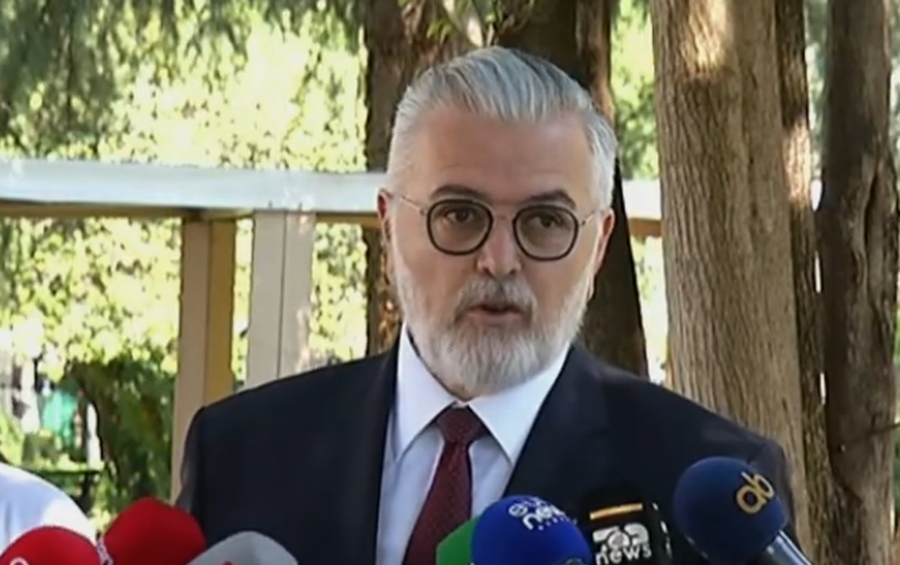 Deklaratat e Ko&ccedil;ekut se u k&euml;rc&euml;nua nga Bajrat, ministri Gogu: