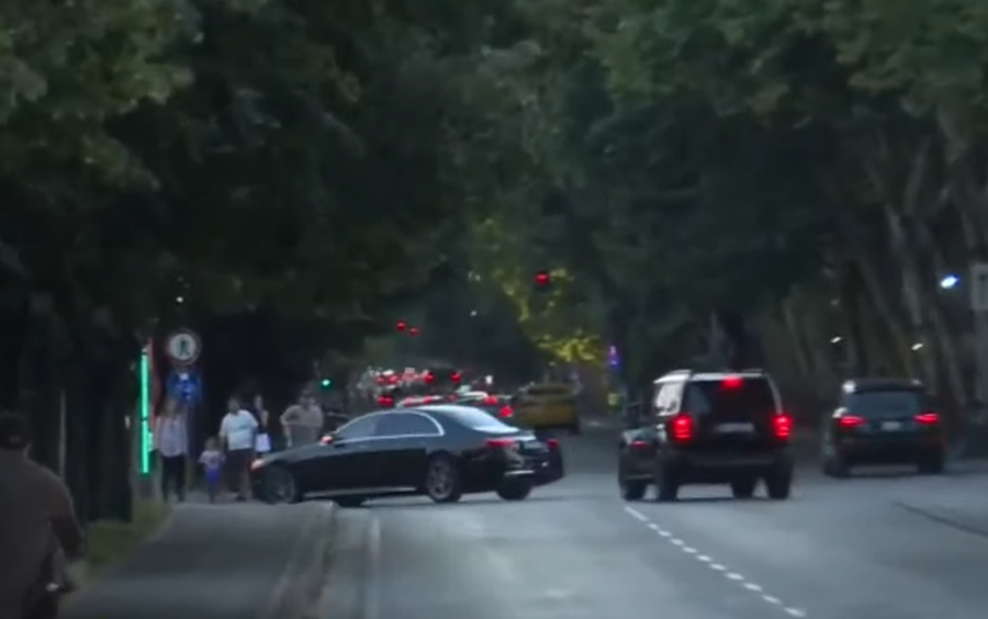Protest&euml;, marshim dhe tensione para Kuvendit! Protestuesit