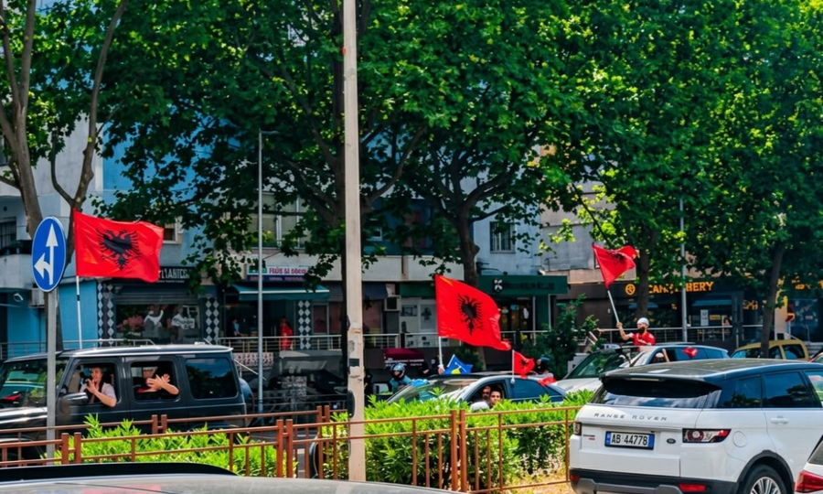 Protesta e 21-t&euml; n&euml; Tiran&euml;! Diaspora dhe qytetar&euml;t