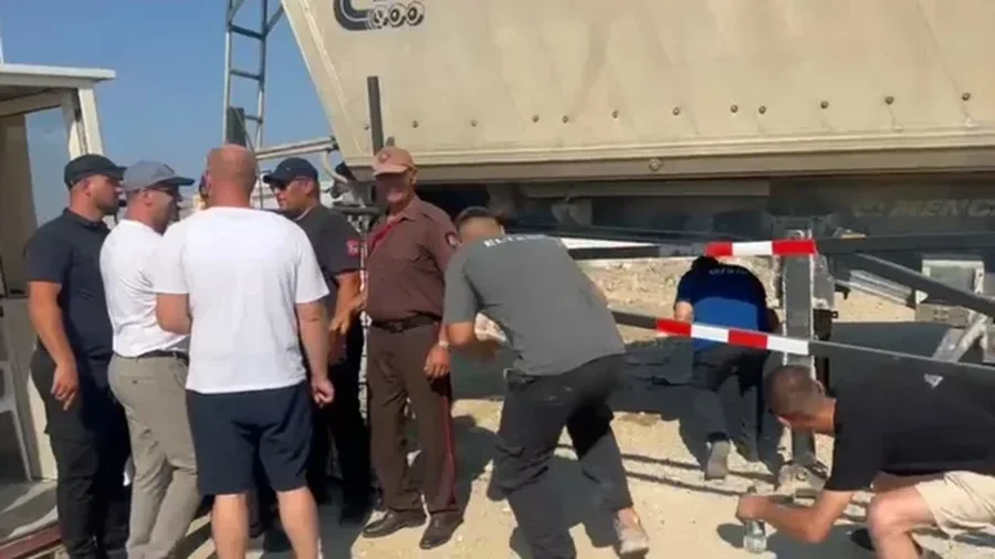 S&euml;rish tensione n&euml; Aeroportin e Vlor&euml;s, hyrjet e kantierit