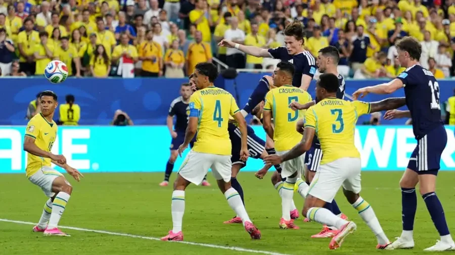 Bot&euml;rori/ Brazili fiton 3-0 kund&euml;r Skocis&euml;, Maroku eleminon