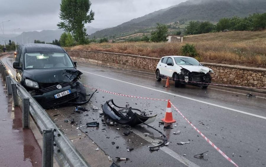 Tjet&euml;r aksident me vdekje n&euml; vend! 32-vje&ccedil;ari p&euml;rplaset me