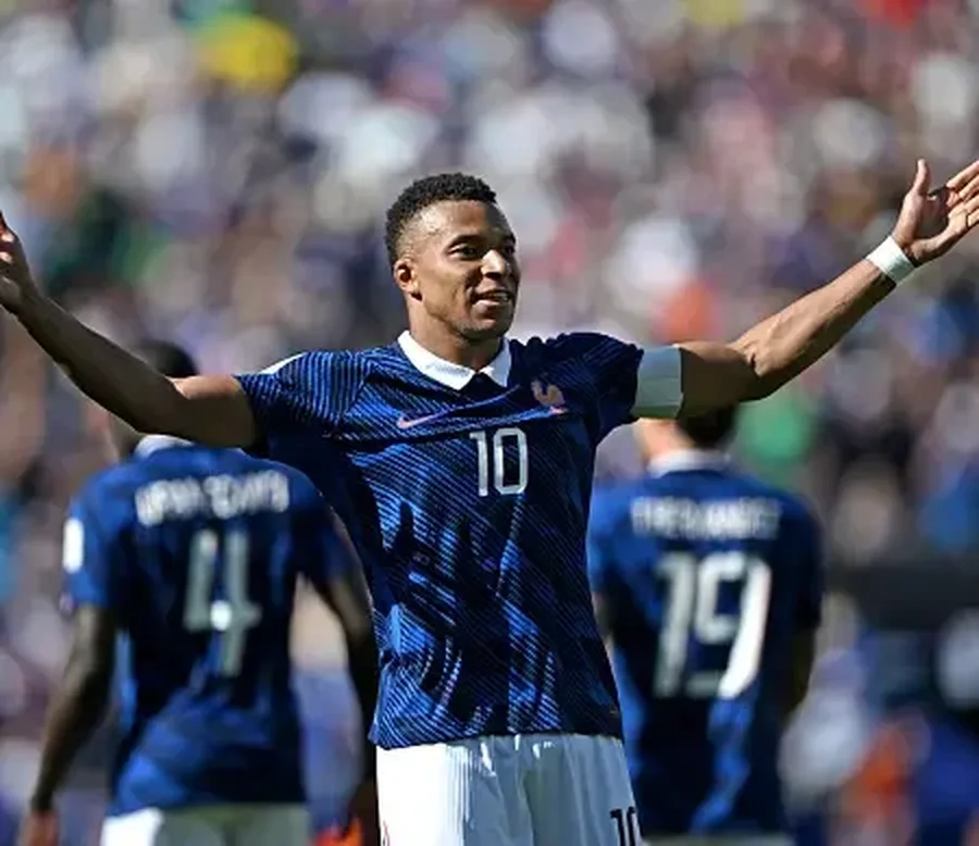 Mbappe 'merr Franc&euml;n p&euml;r dore'! &ldquo;Gjelat&rdquo;
