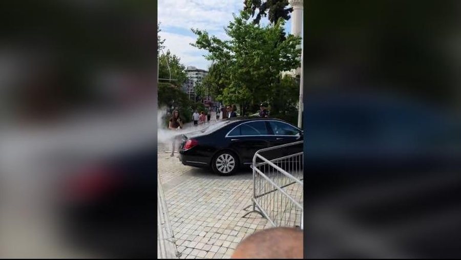 Protestuesit nisin &lsquo;aksionin&rsquo;, q&euml;llojn&euml; me miell e